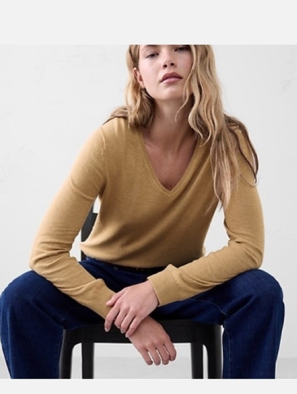 Banana Republic Forever Sweater V-Neck Women's Sweater in Camel